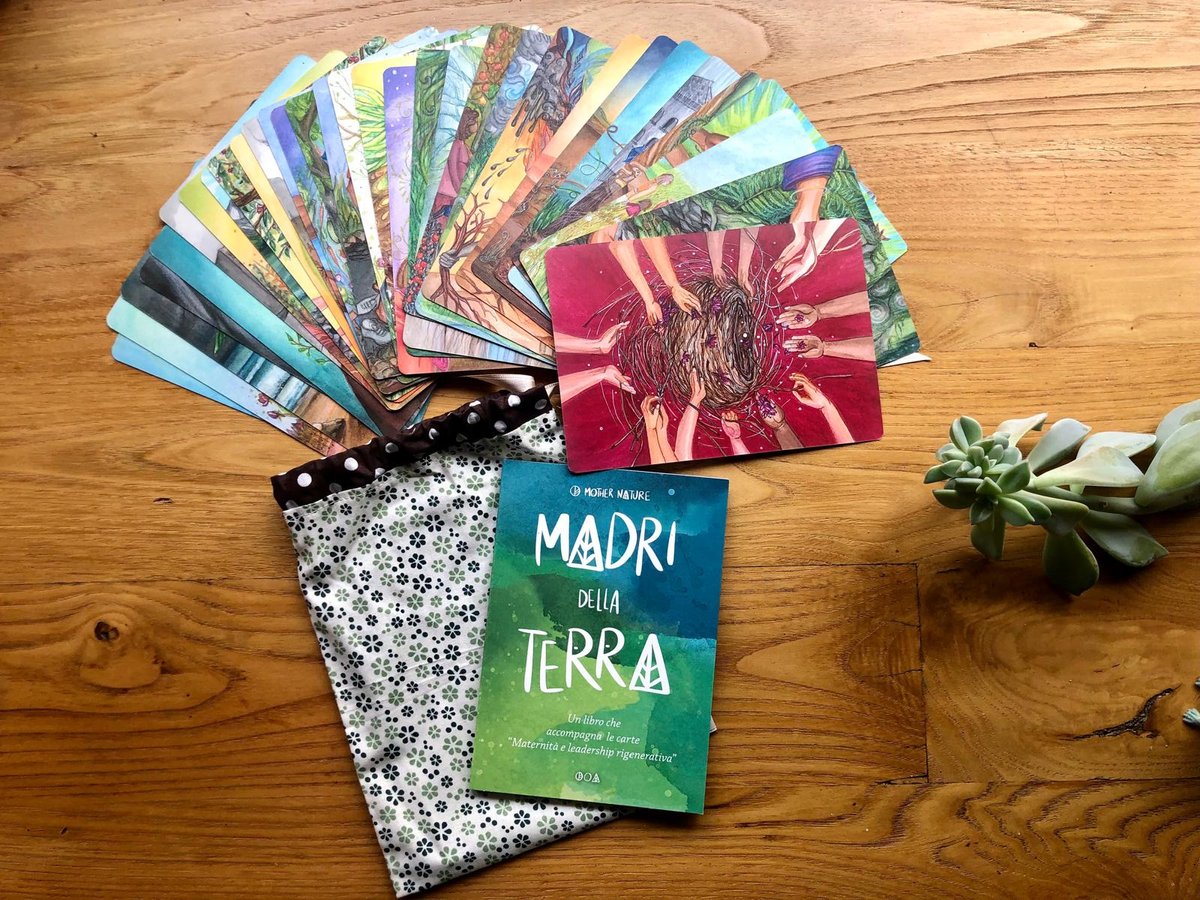 Super bundle: libro + due mazzi di carte! - immagine 3